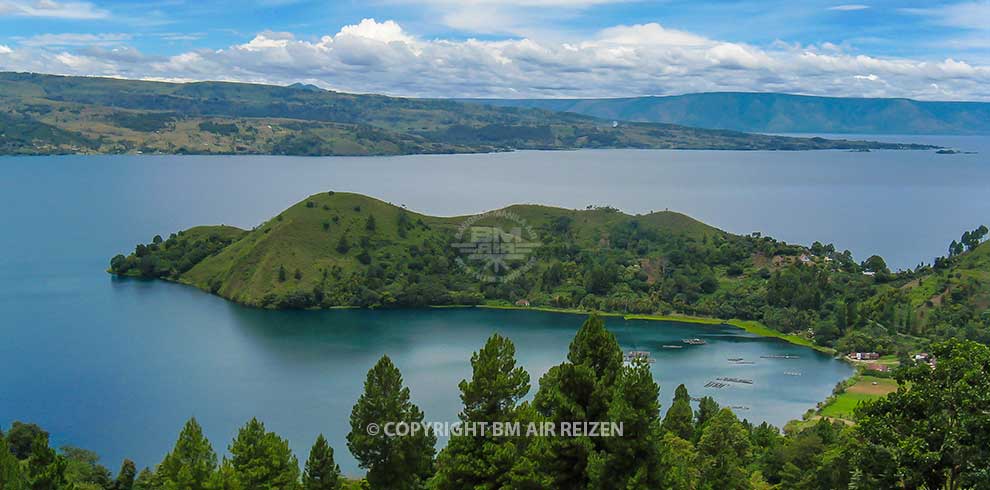 Sumatra - Lake Toba