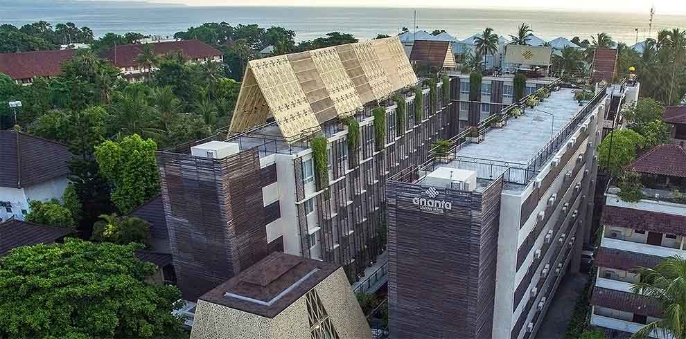 Legian Beach - Ananta Legian Hotel