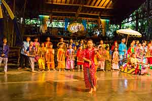 Bandung - Saung Angklung Udjo