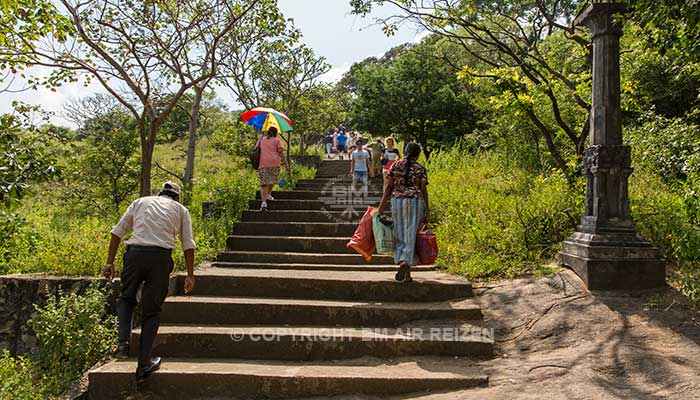 Sri Lanka - Dambulla - Trap naar de rotstempel