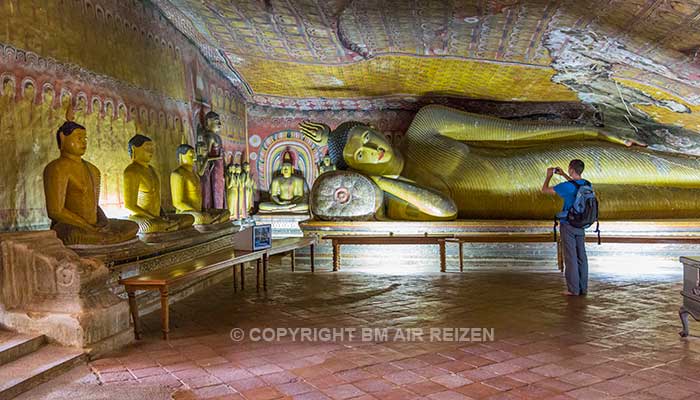 Sri Lanka - Dambulla - Boeddhabeelden in de grot