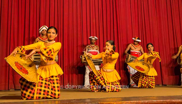 Kandy - culturele dansshow