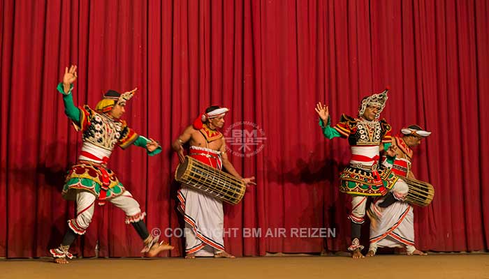 Kandy - culturele dansshow