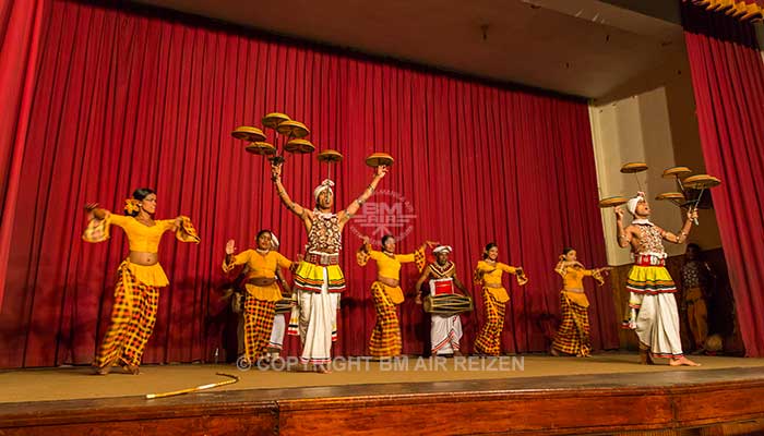 Kandy - culturele dansshow