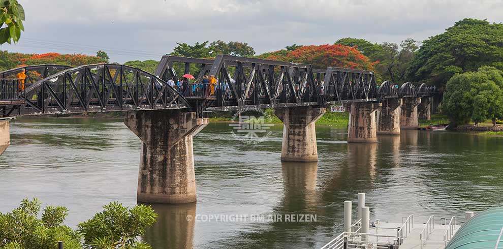 Kanchanaburi - River Kwai Bridge