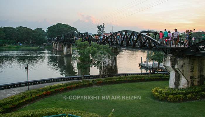 Kanchanaburi - River Kwai Bridge