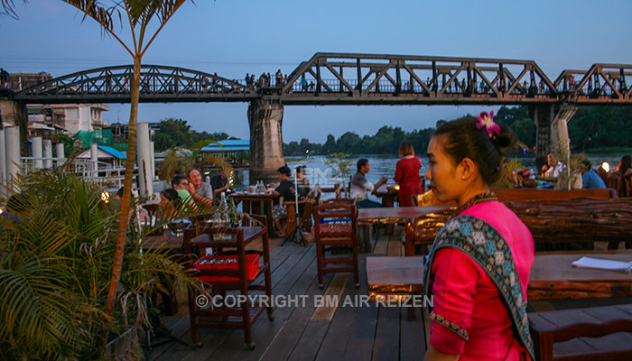 Kanchanaburi - River Kwai Bridge