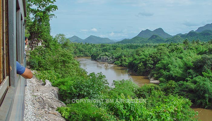 Kanchanaburi - treinreis oude spoorlijn