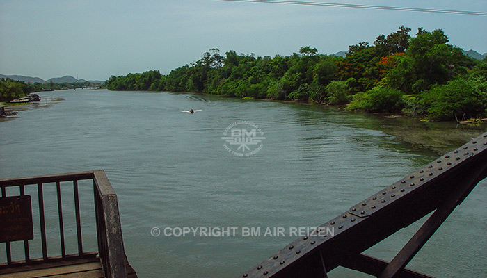 Kanchanaburi - River Kwai Bridge