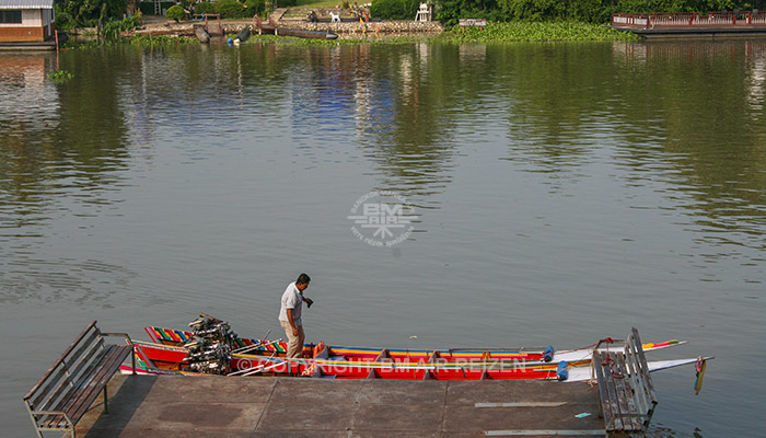 Kanchanaburi - boottocht River Kwai Bridge