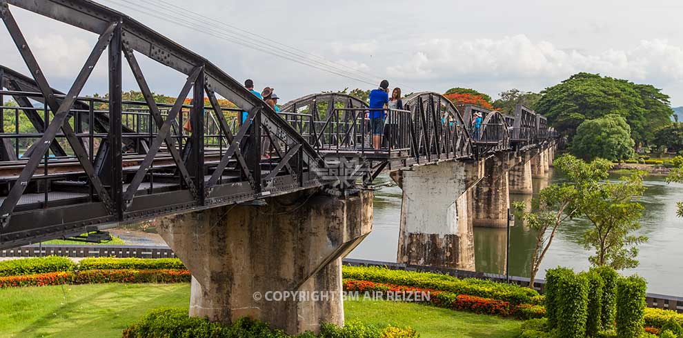 Kanchanaburi - River Kwai Bridge