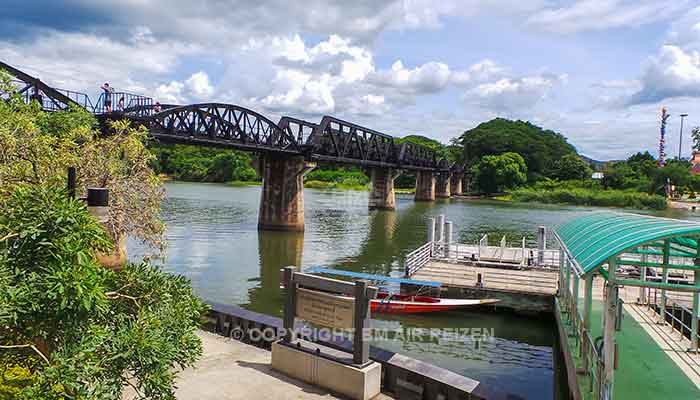 Kanchanaburi - River Kwai Bridge