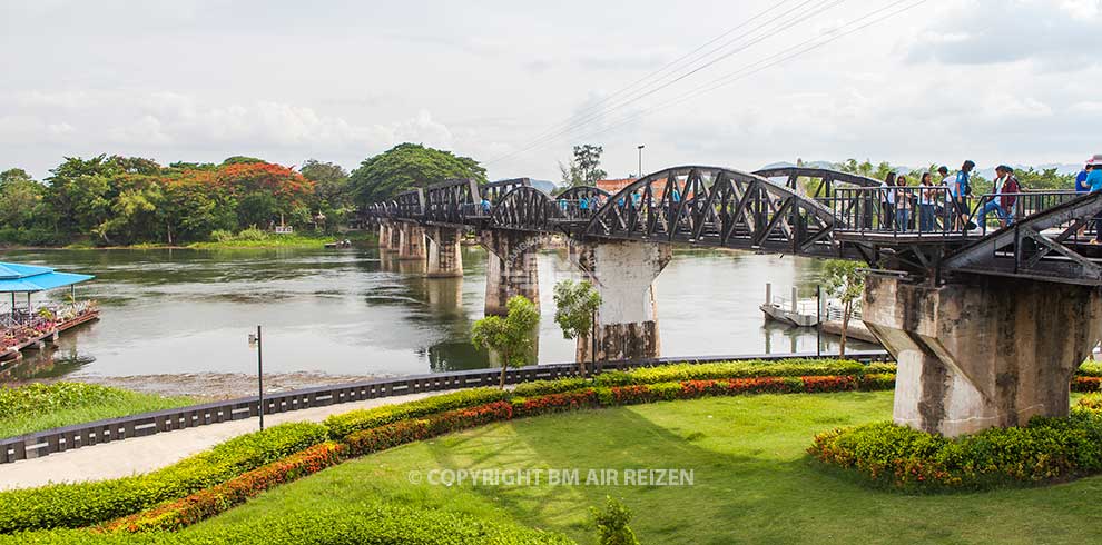 Kanchanaburi - River Kwai Bridge