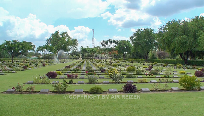 Kanchanaburi - War Cemetery