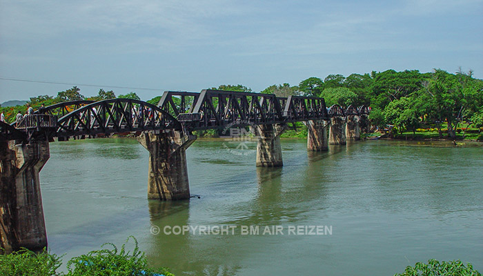 Kanchanaburi - River Kwai Bridge