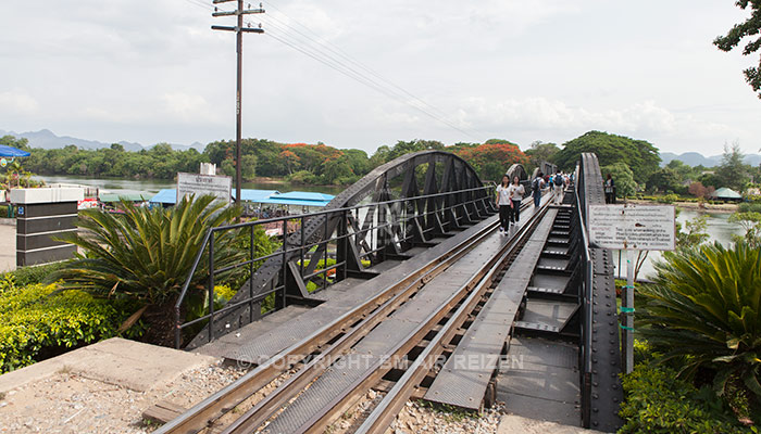 Kanchanaburi - River Kwai Bridge