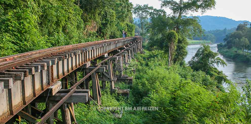 Kanchanaburi - treinreis oude spoorlijn