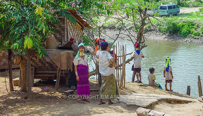 Mae Hong Son - Long Neck Village