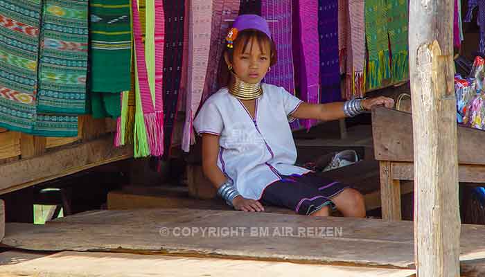 Mae Hong Son - Long Neck Village