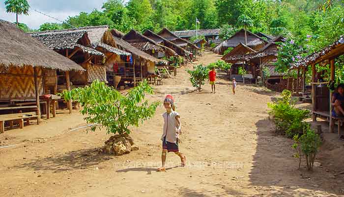 Mae Hong Son - Long Neck Village