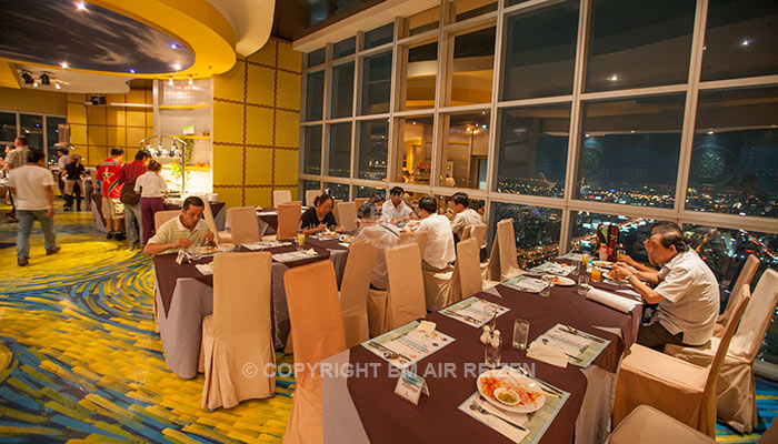 Bangkok - Baiyoke Sky Dinner