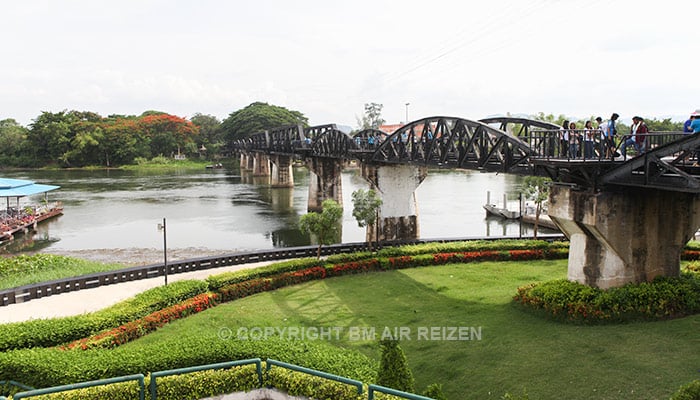 Kanchanaburi - River Kwai Bridge