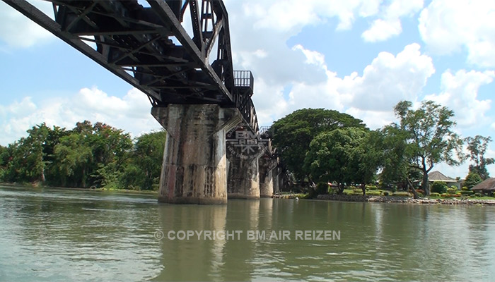 Kanchanaburi - River Kwai Bridge