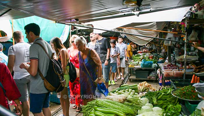 Maeklong Trein markt