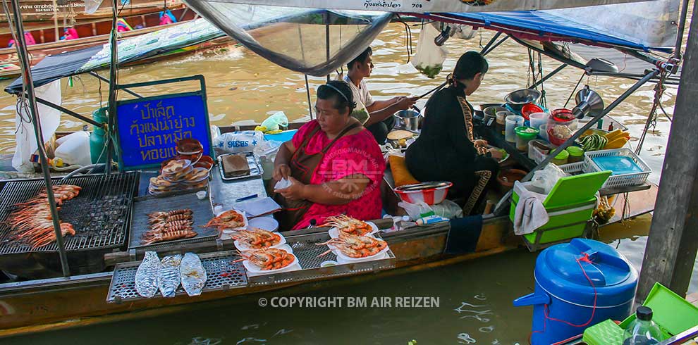 Amphawa Floating Market