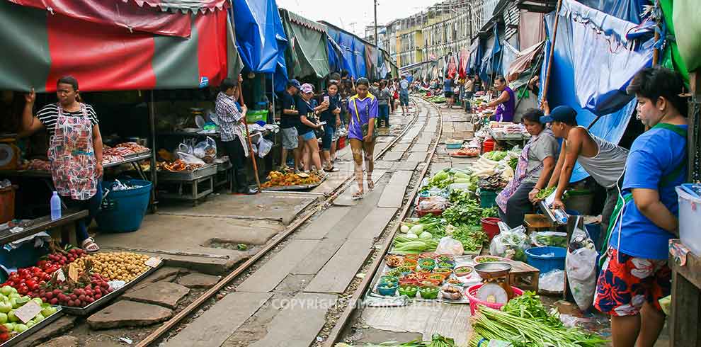 Maeklong Railway Market