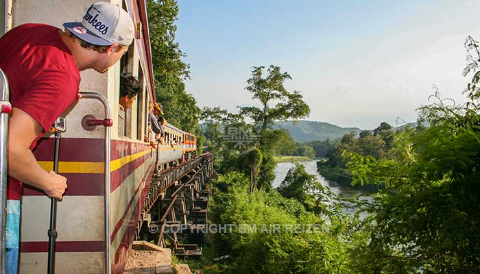 Kanchanaburi - treinreis oude spoorlijn