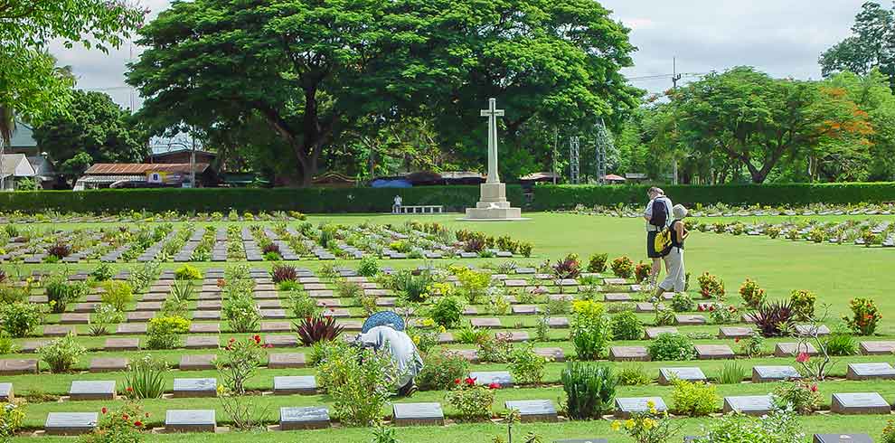 Kanchanaburi - War Cemetery