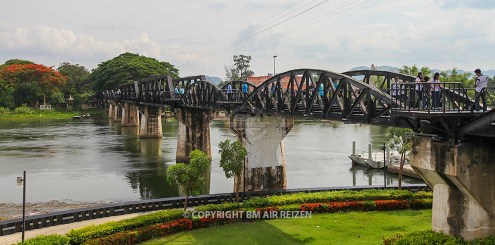 Kanchanaburi - River Kwai Bridge