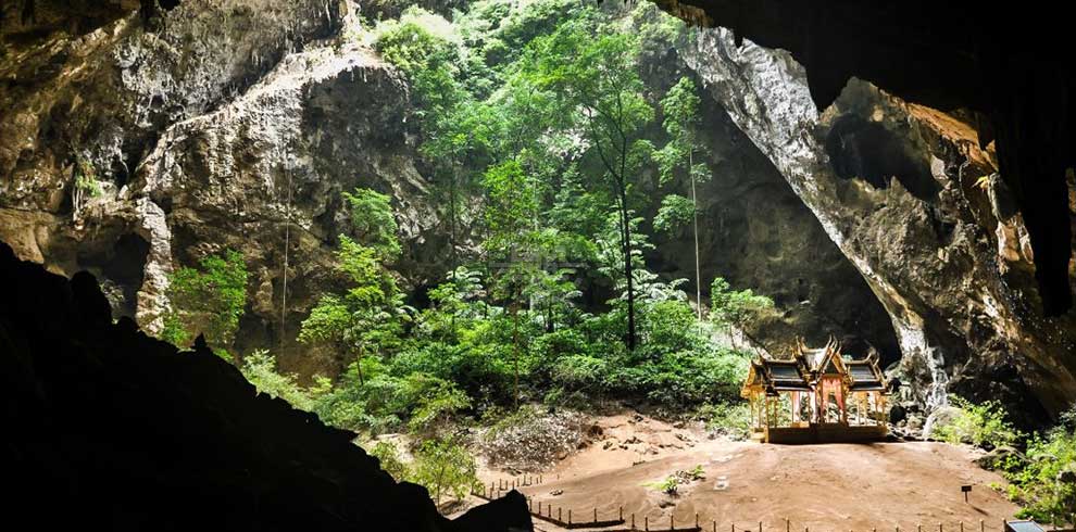 Khao Sam Roi Yot NP - Phraya Nakhon Cave