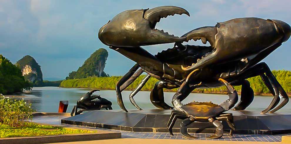 Krabi - Black Crab statue