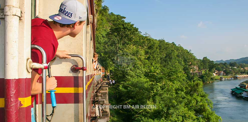 Kanchanaburi - treinreis oude spoorlijn