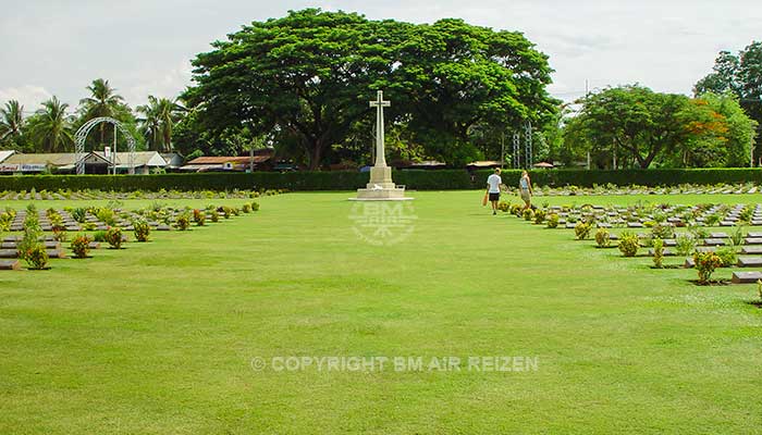 Kanchanaburi - war cemetary