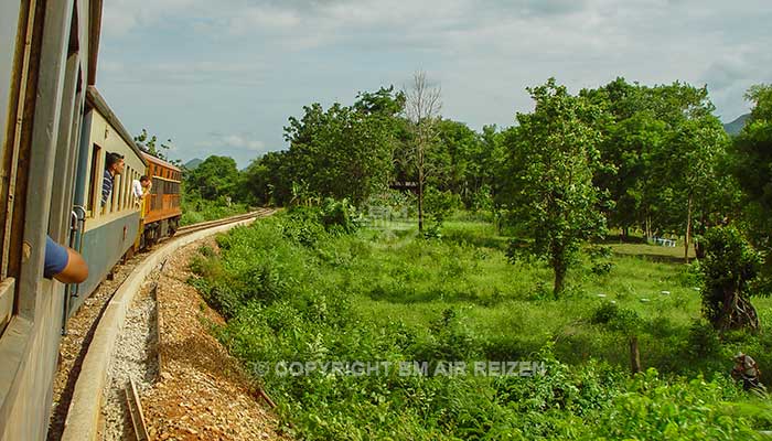 Kanchanaburi - Treinreis