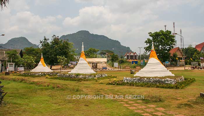 Sangklaburi - Three pagodes pass