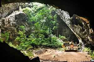 Khao Sam Roi Yot NP - Phraya Nakhon Cave